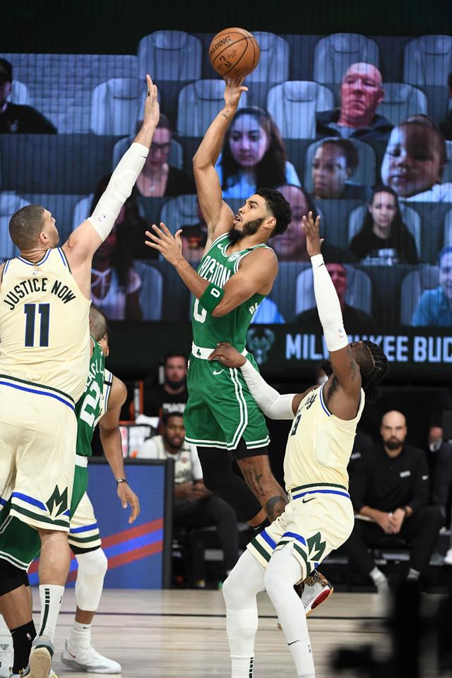 在初期减少 在初期减少