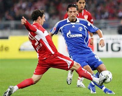 频频出手 频频出手